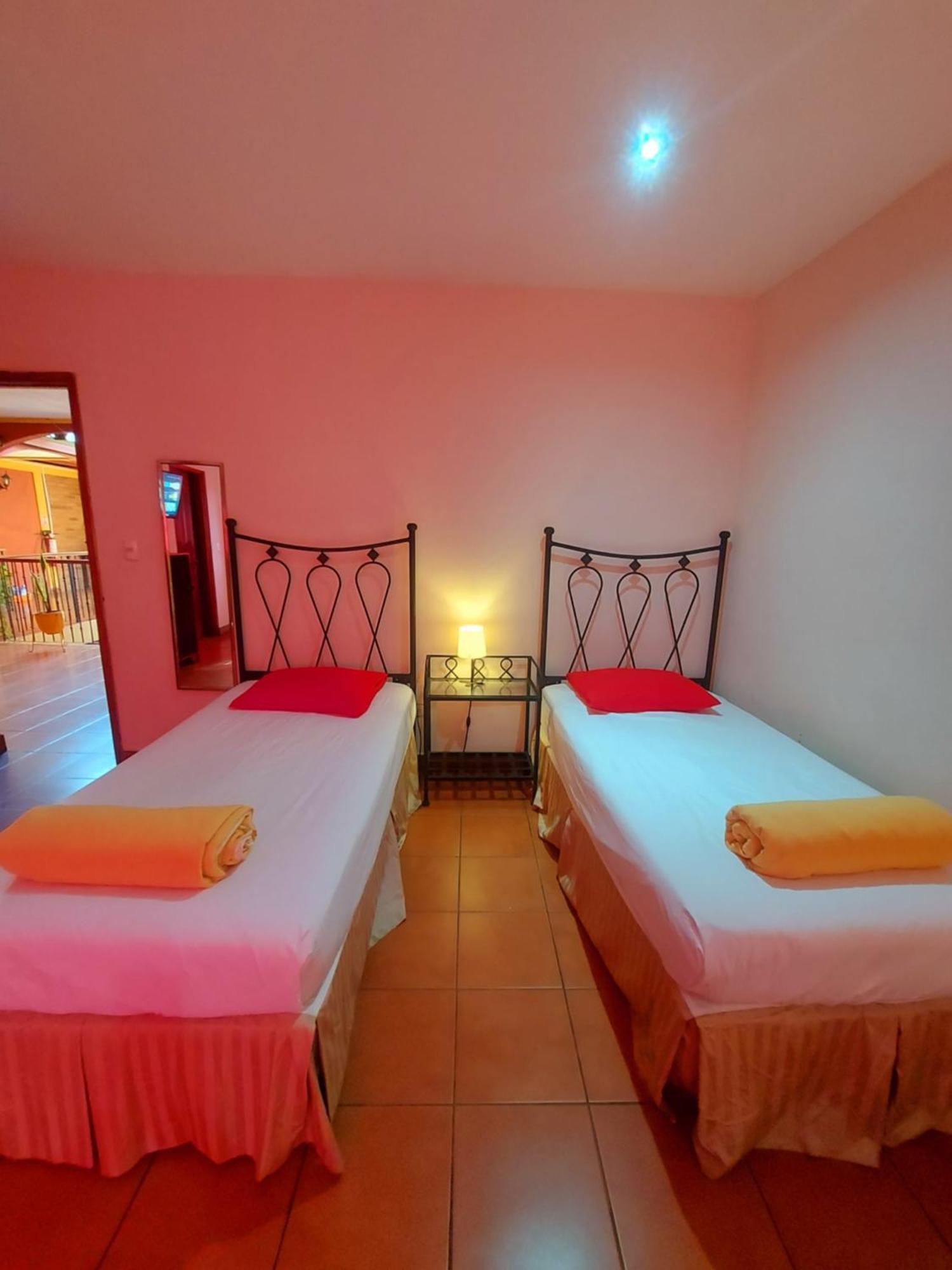 Hostal Lolita'S Boutique Granada Εξωτερικό φωτογραφία