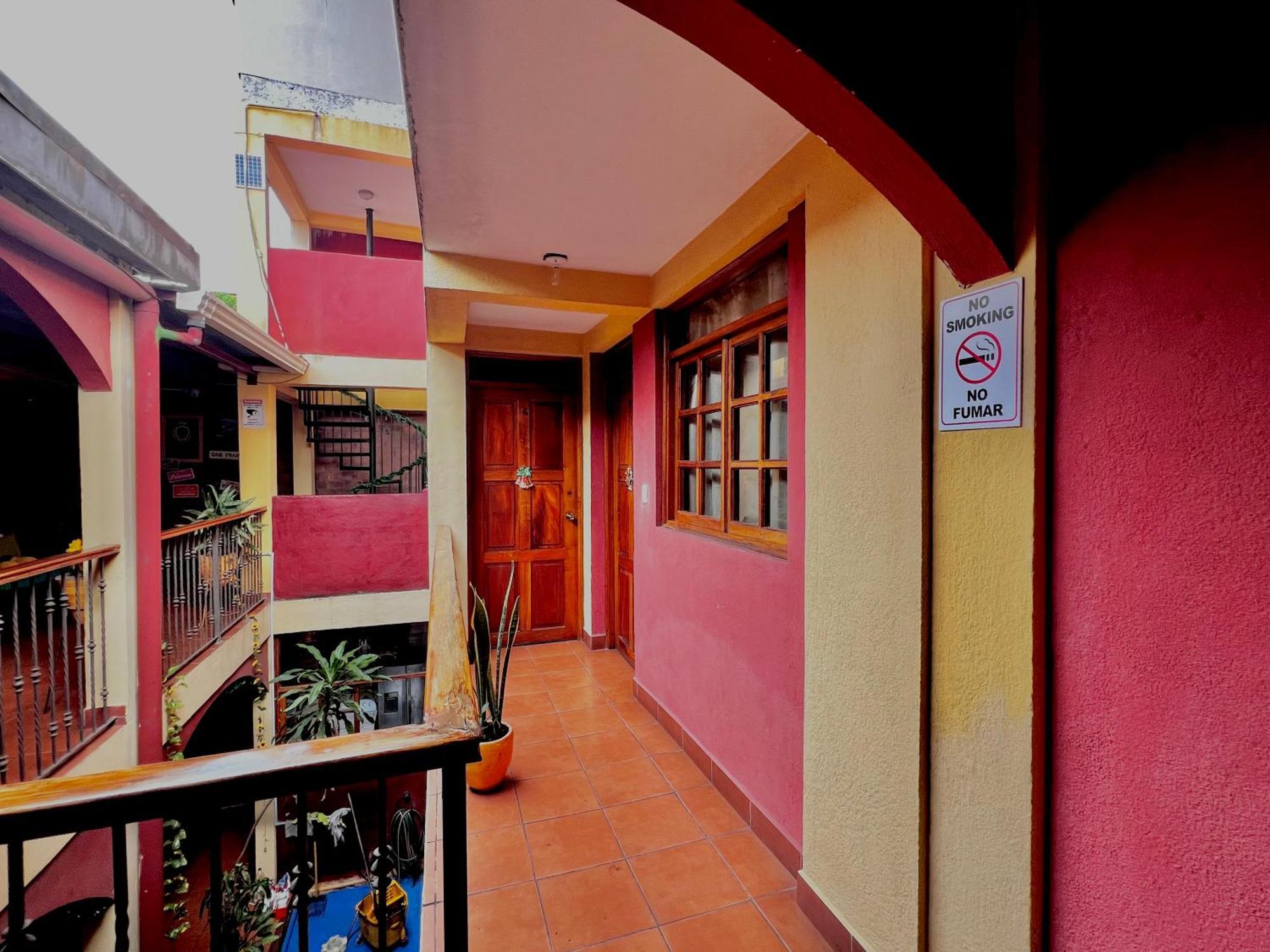 Hostal Lolita'S Boutique Granada Εξωτερικό φωτογραφία