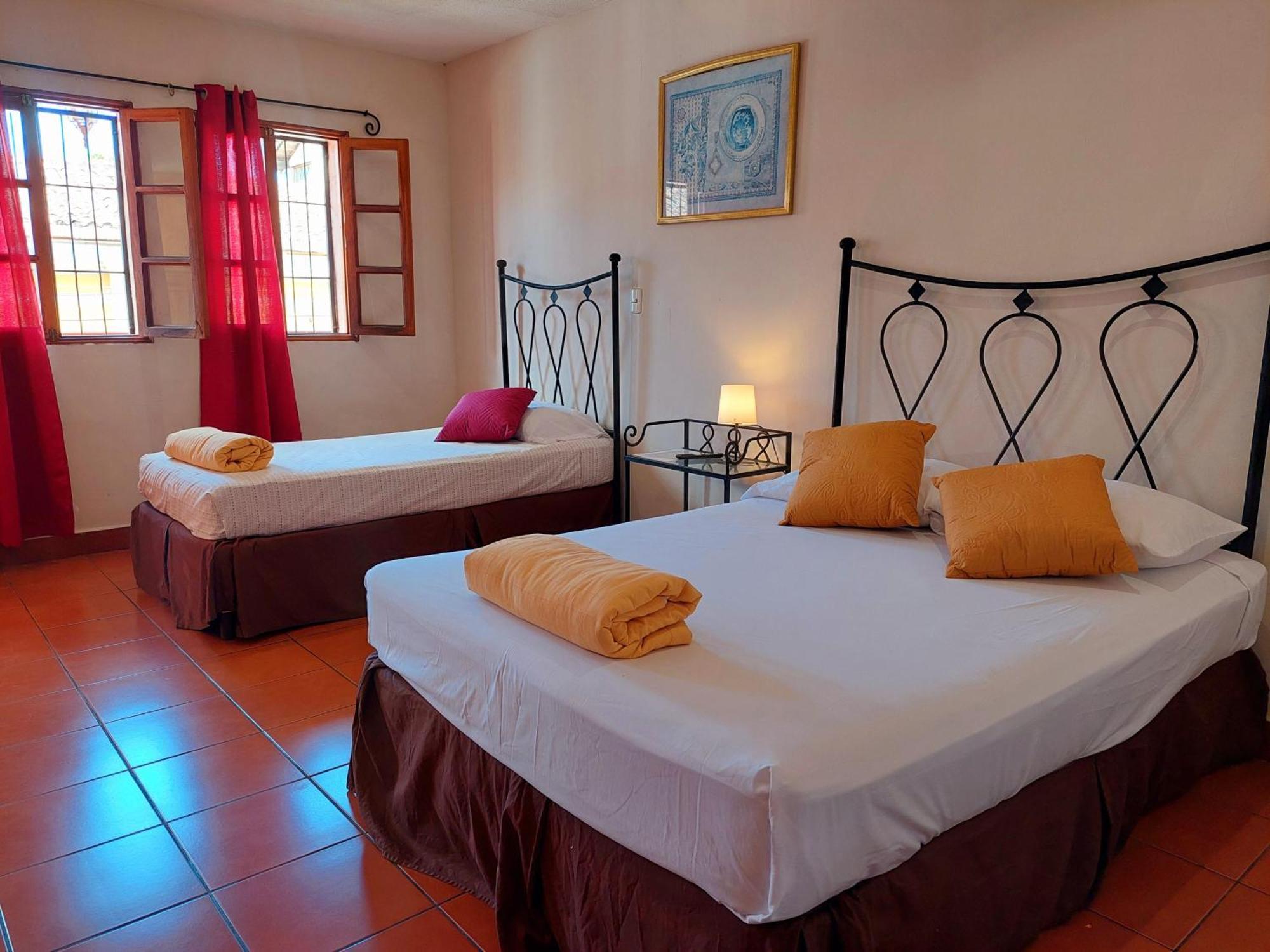 Hostal Lolita'S Boutique Granada Εξωτερικό φωτογραφία